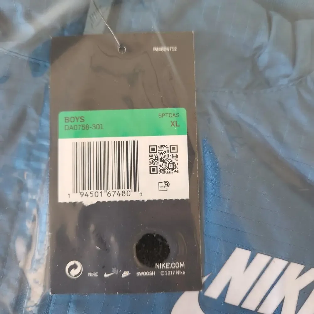 Nike Sportswear Windrunner Big Kids Jacket Large, unisex XL wind breaker